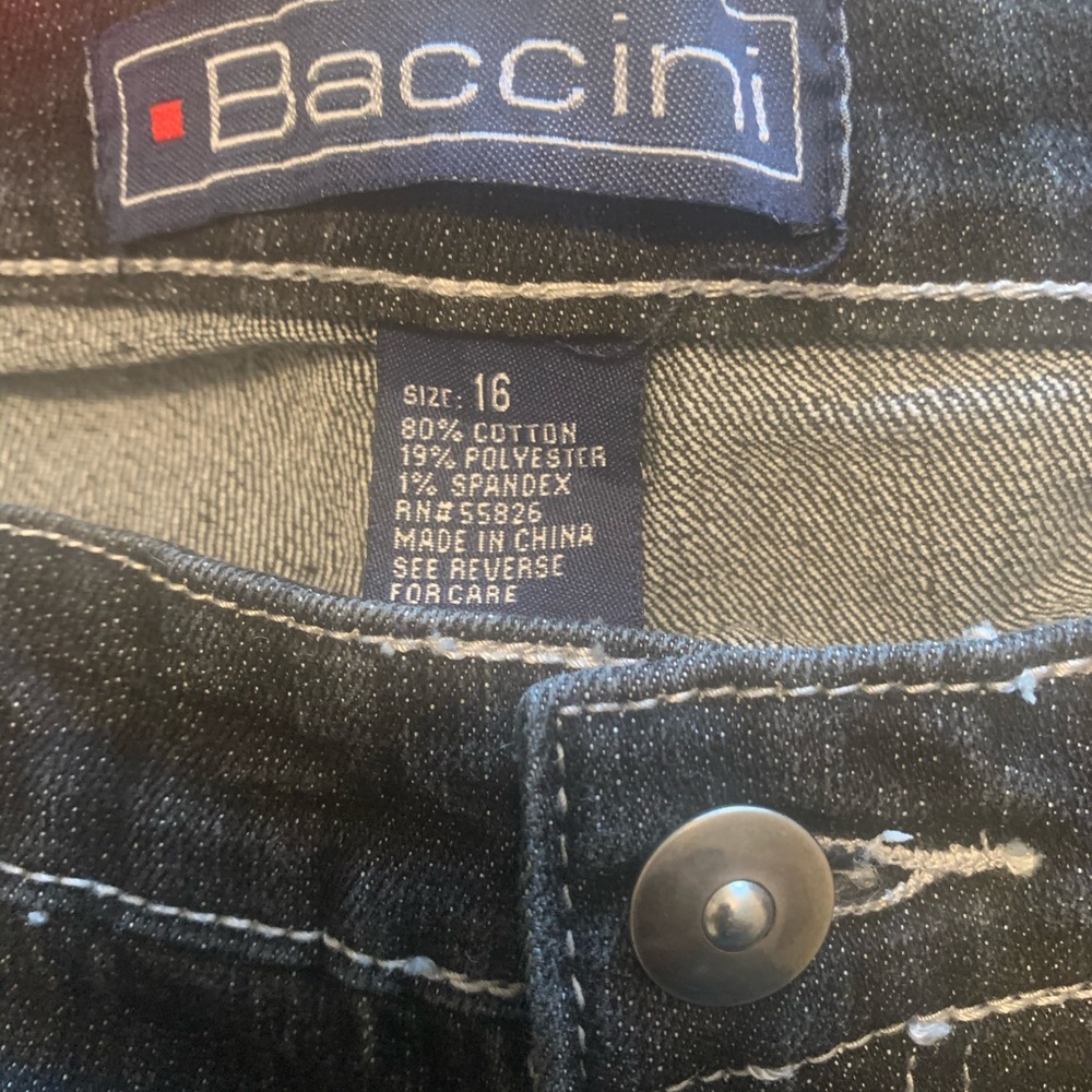 Gently used baccini size 16 Capri jeans